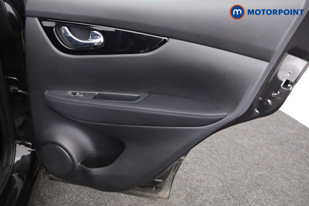Nissan Qashqai Acenta Premium Automatic Petrol SUV - Stock Number (1563287) - 19th supplementary image