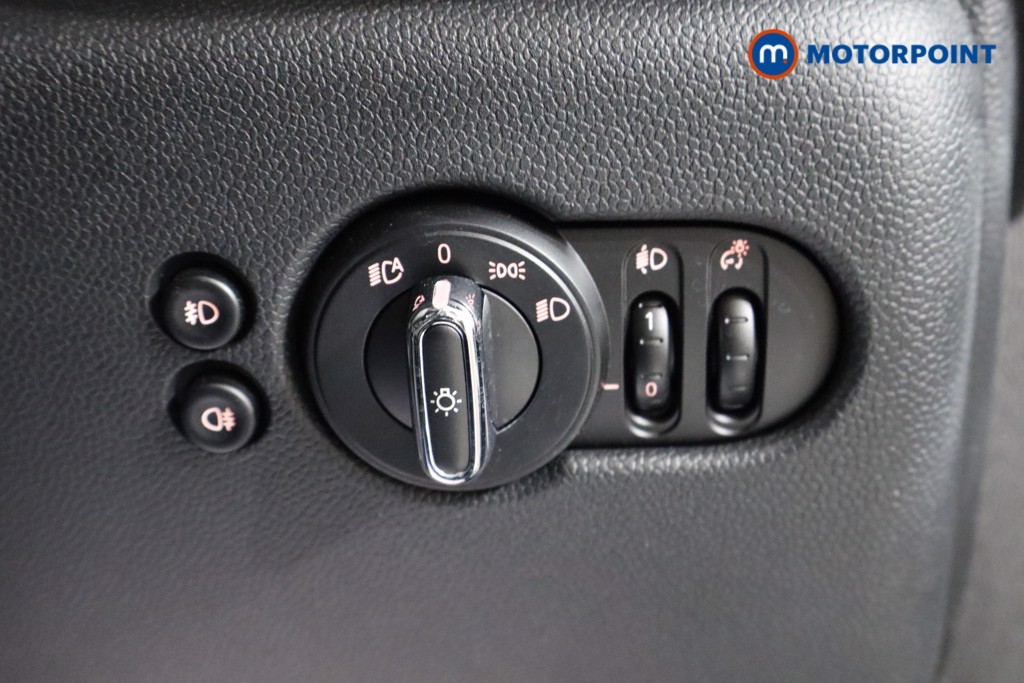 Mini Hatchback Cooper S Exclusive Manual Petrol Hatchback - Stock Number (1563615) - 5th supplementary image