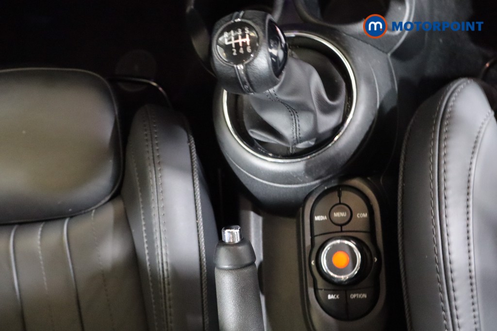 Mini Hatchback Cooper S Exclusive Manual Petrol Hatchback - Stock Number (1563615) - 9th supplementary image