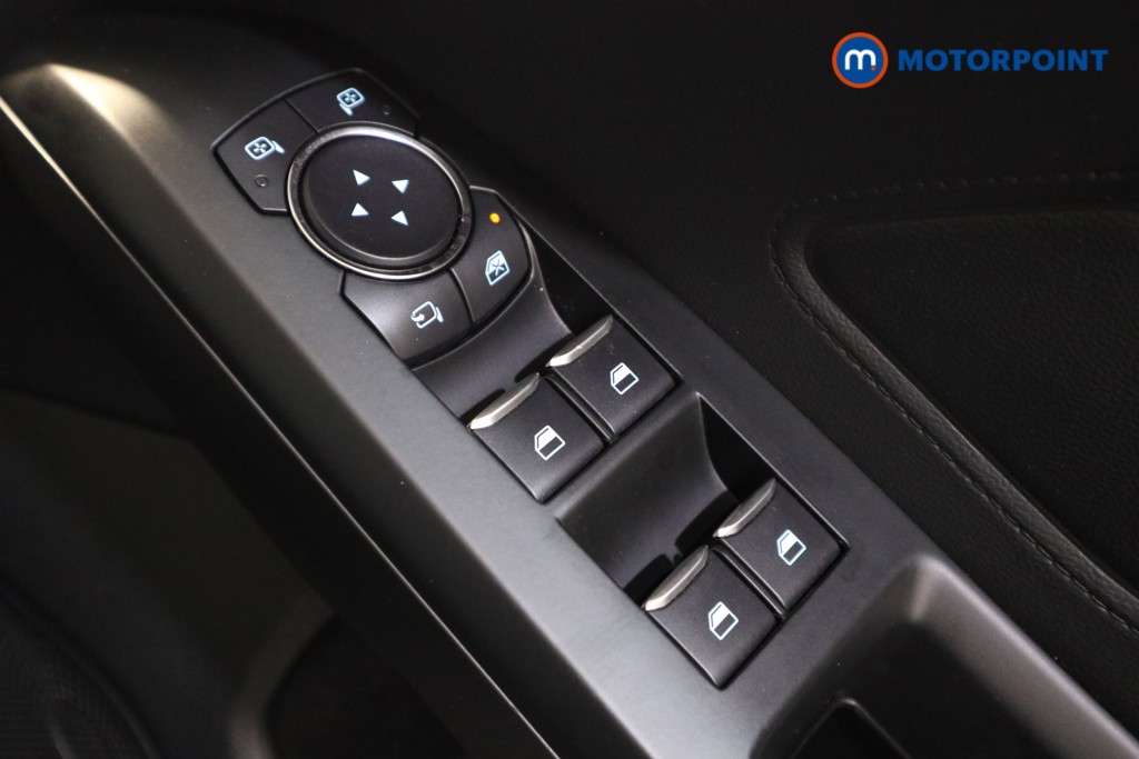 Ford Focus St-Line X Manual Petrol Hatchback - Stock Number (1563654) - 12th supplementary image