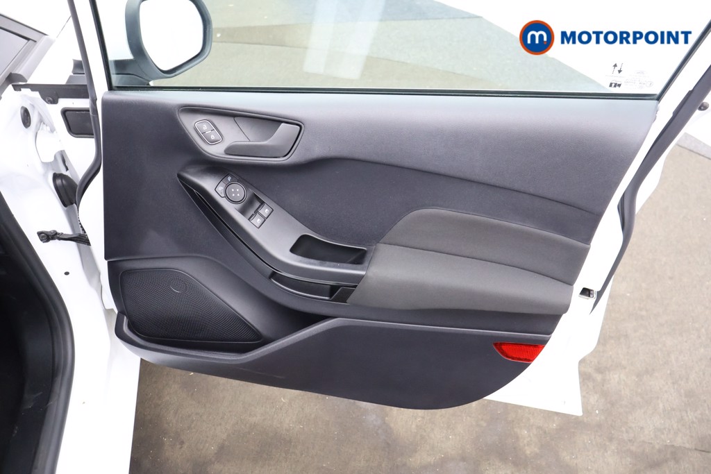 Ford Fiesta Trend Navigation Manual Petrol Hatchback - Stock Number (1563656) - 8th supplementary image