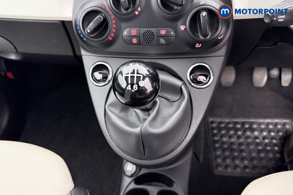 Fiat 500 Dolcevita Manual Petrol-Electric Hybrid Hatchback - Stock Number (1563770) - 10th supplementary image