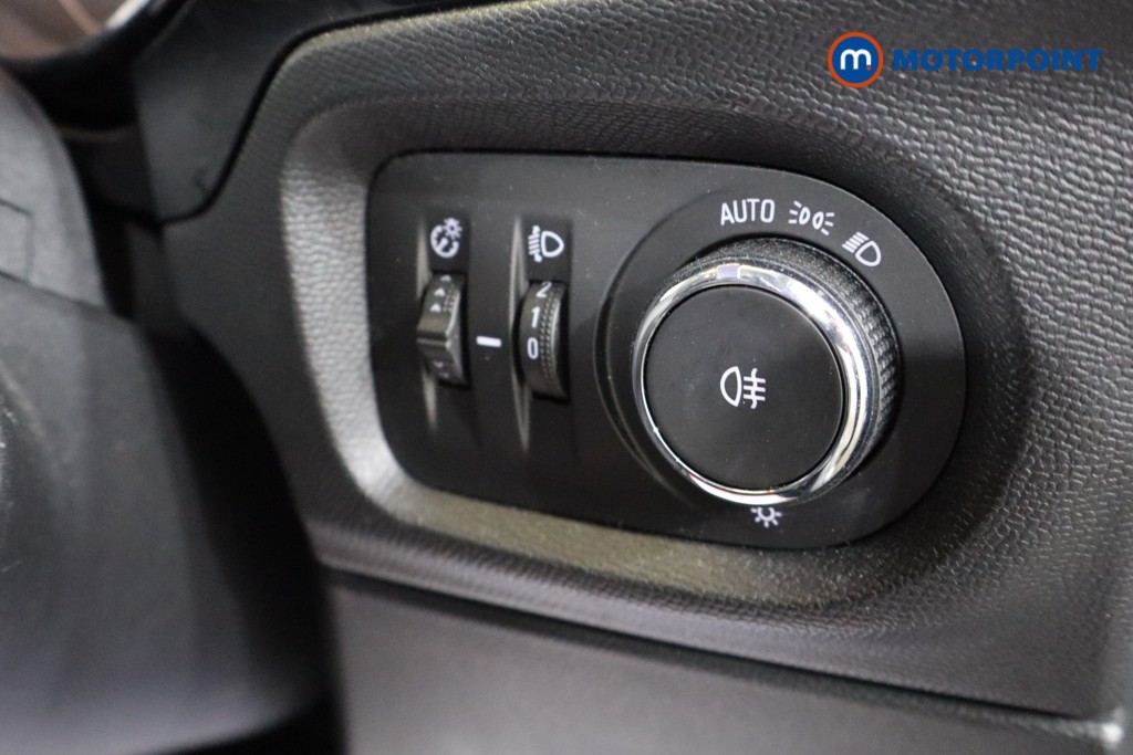 Vauxhall Corsa SE Manual Petrol Hatchback - Stock Number (1563883) - 8th supplementary image
