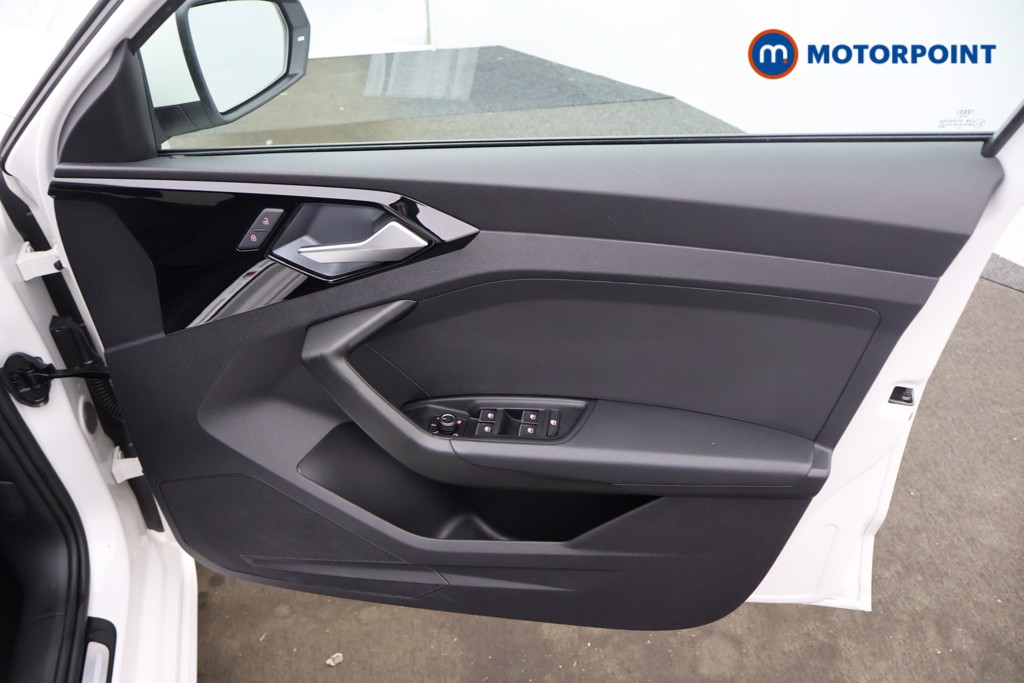 Audi A1 S Line Manual Petrol Hatchback - Stock Number (1563890) - 8th supplementary image