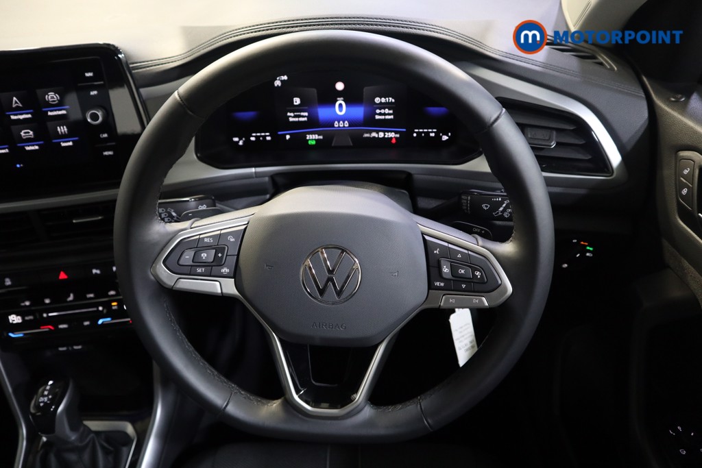 Volkswagen T-Roc Life Automatic Petrol SUV - Stock Number (1563985) - 2nd supplementary image