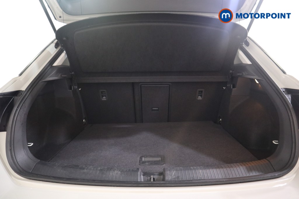 Volkswagen T-Roc Life Automatic Petrol SUV - Stock Number (1563985) - 14th supplementary image
