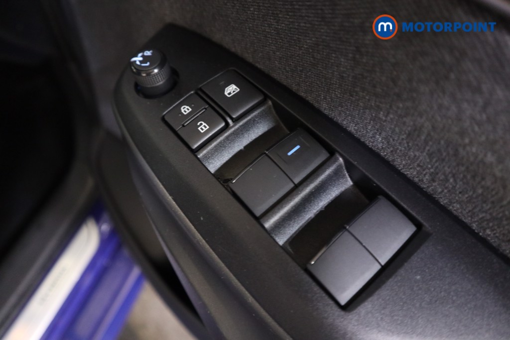Toyota Yaris Design Automatic Petrol-Electric Hybrid Hatchback - Stock Number (1564103) - 9th supplementary image