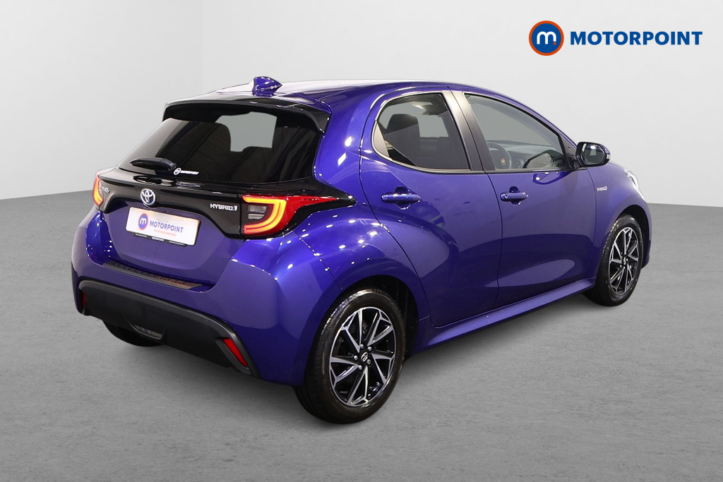 Toyota Yaris Design Automatic Petrol-Electric Hybrid Hatchback - Stock Number (1564103) - Drivers side rear corner