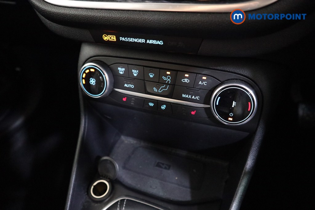 Ford Fiesta Titanium Vignale Manual Petrol-Electric Hybrid Hatchback - Stock Number (1564169) - 7th supplementary image
