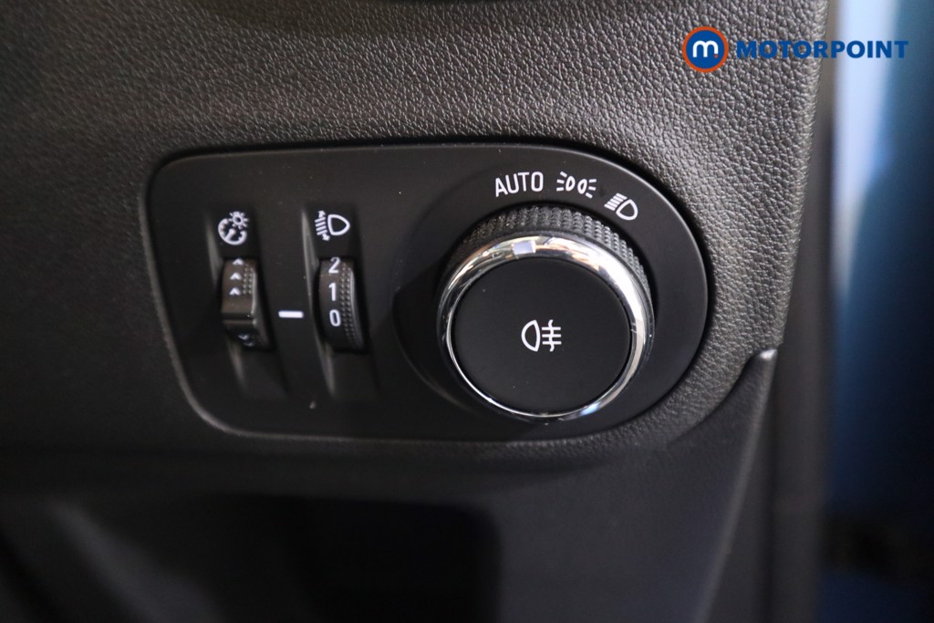 Vauxhall Crossland X Griffin Manual Petrol SUV - Stock Number (1564303) - 9th supplementary image