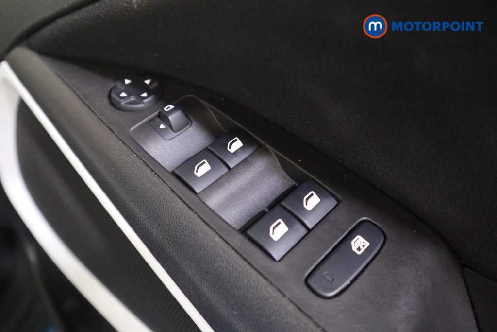Vauxhall Crossland X Griffin Manual Petrol SUV - Stock Number (1564303) - 10th supplementary image