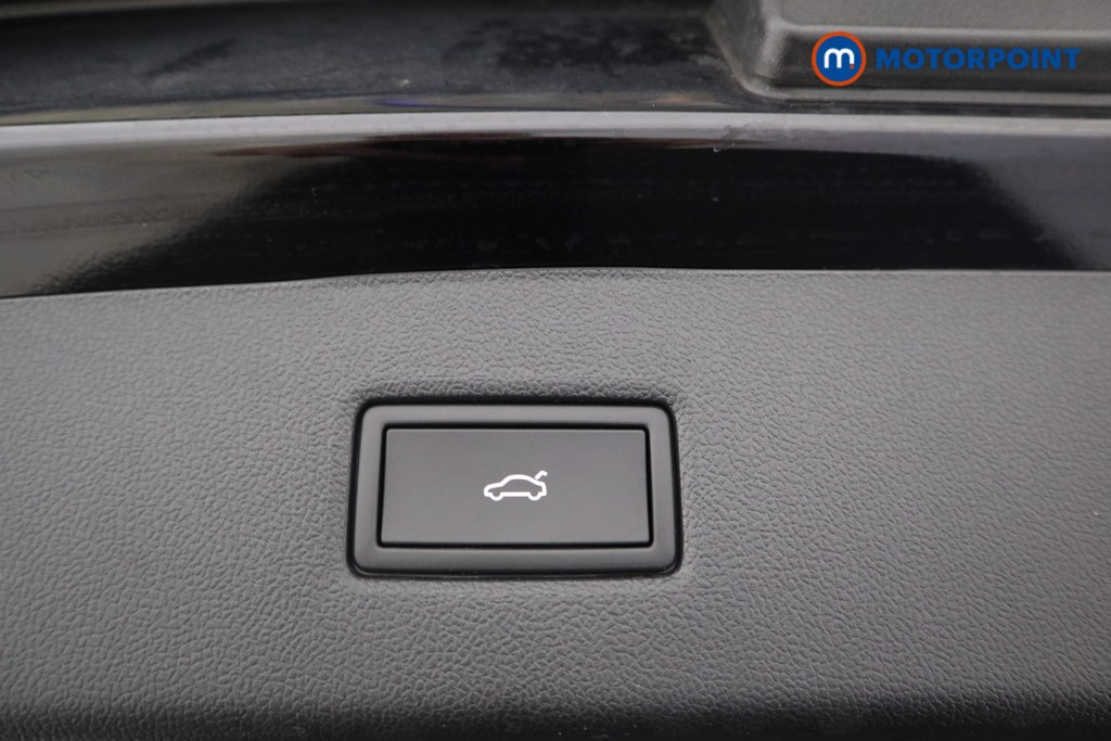 Ford Explorer Premium Automatic Electric SUV - Stock Number (1564608) - 13th supplementary image