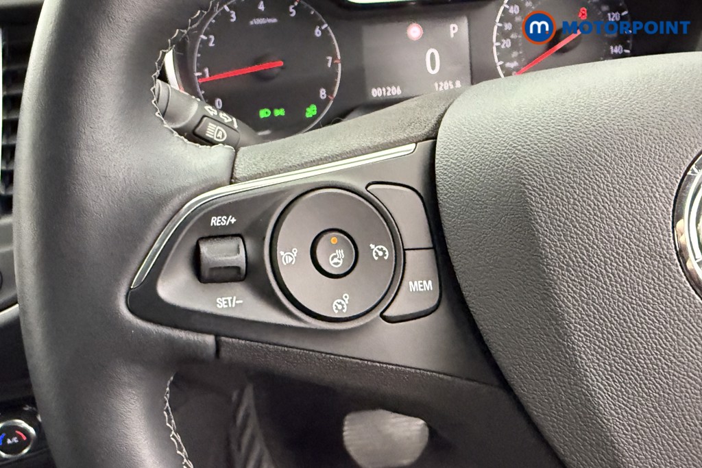 Vauxhall Crossland Ultimate Automatic Petrol SUV - Stock Number (1565447) - 12th supplementary image
