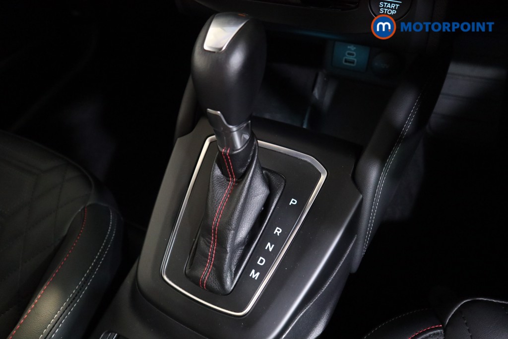 Ford Focus St-Line Vignale Automatic Petrol-Electric Hybrid Hatchback - Stock Number (1565466) - 8th supplementary image