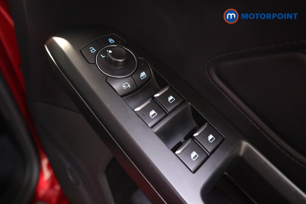 Ford Focus St-Line Vignale Automatic Petrol-Electric Hybrid Hatchback - Stock Number (1565466) - 10th supplementary image