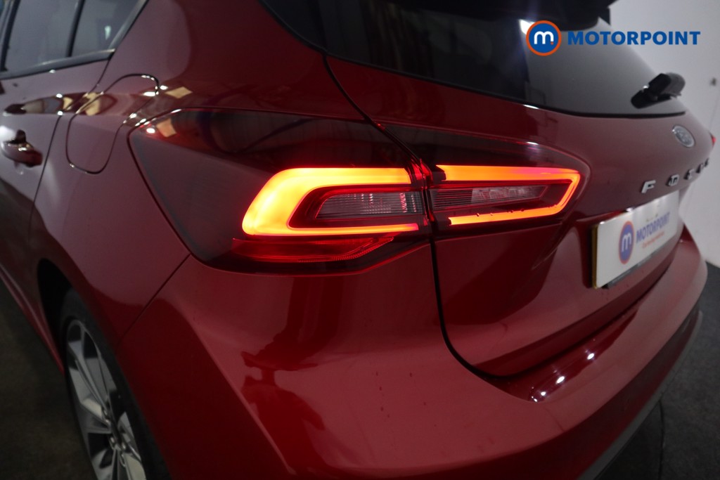 Ford Focus St-Line Vignale Automatic Petrol-Electric Hybrid Hatchback - Stock Number (1565466) - 20th supplementary image