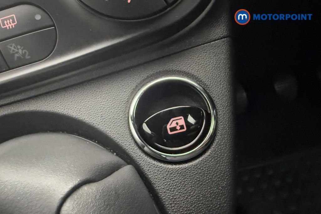 Fiat 500 1.0 Mild Hybrid 2Dr Manual Petrol-Electric Hybrid Convertible - Stock Number (1565528) - 9th supplementary image