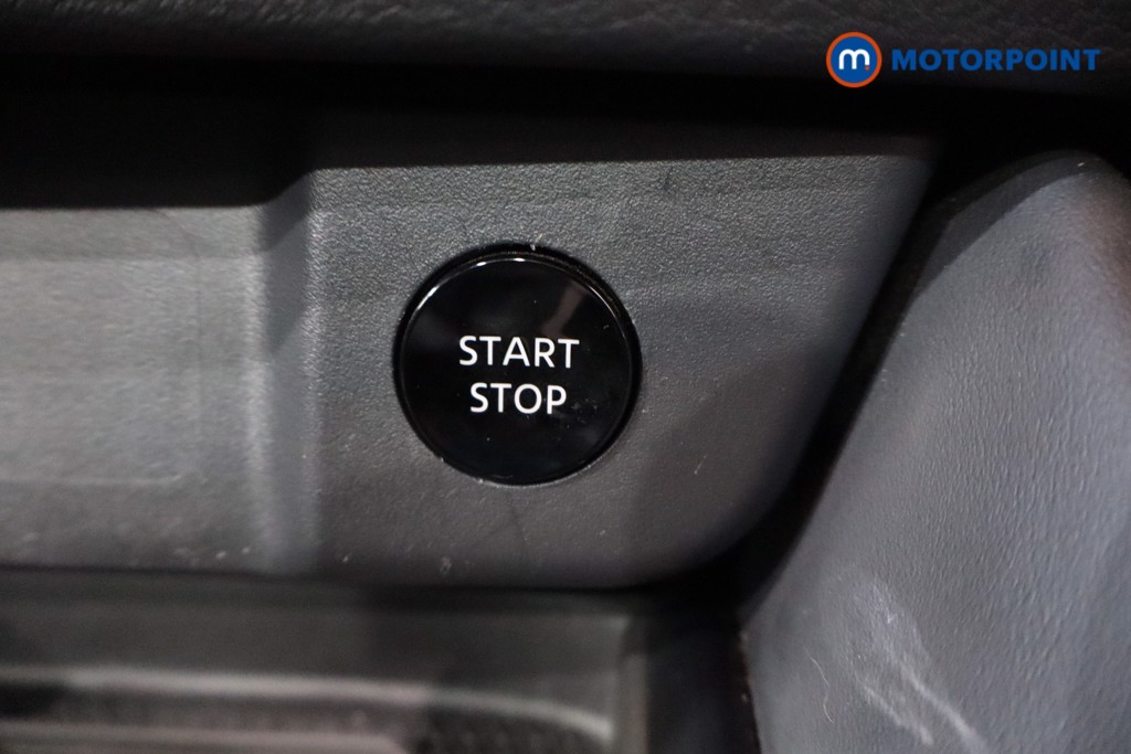 Nissan Qashqai Tekna Automatic Petrol-Electric Hybrid SUV - Stock Number (1566028) - 13th supplementary image