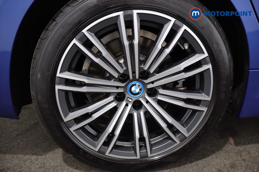 BMW 3 Series M Sport Automatic Petrol Plug-In Hybrid Estate - Stock Number (1566040) - 9th supplementary image