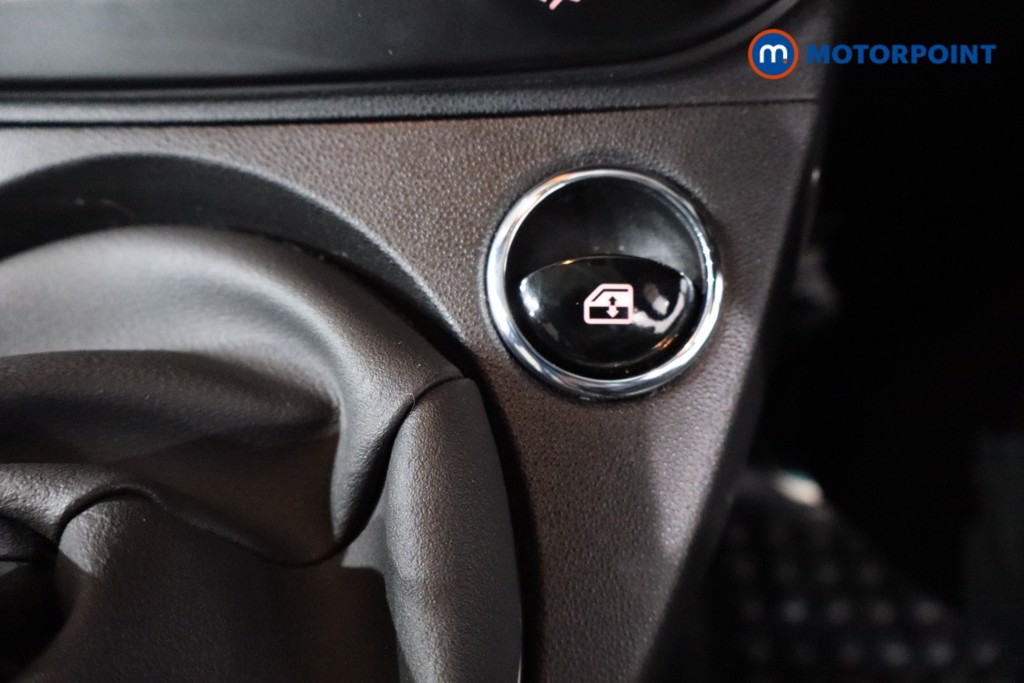 Fiat 500 Dolcevita Manual Petrol-Electric Hybrid Hatchback - Stock Number (1566047) - 18th supplementary image