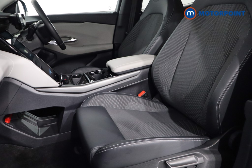 Ford Explorer Select Automatic Electric SUV - Stock Number (1566225) - 4th supplementary image