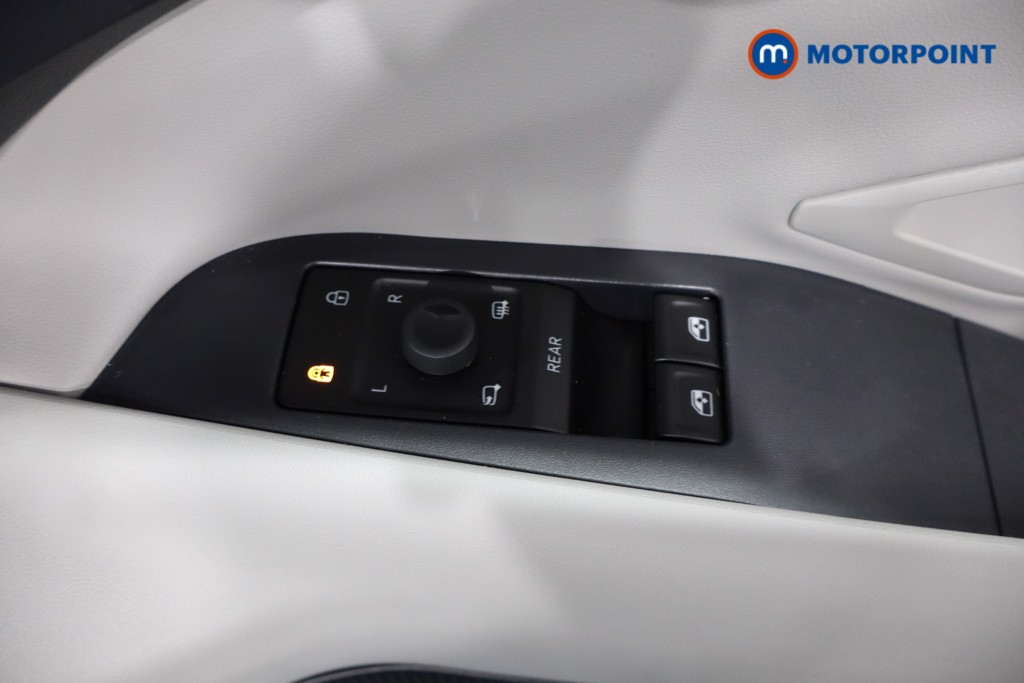 Ford Explorer Select Automatic Electric SUV - Stock Number (1566225) - 21st supplementary image