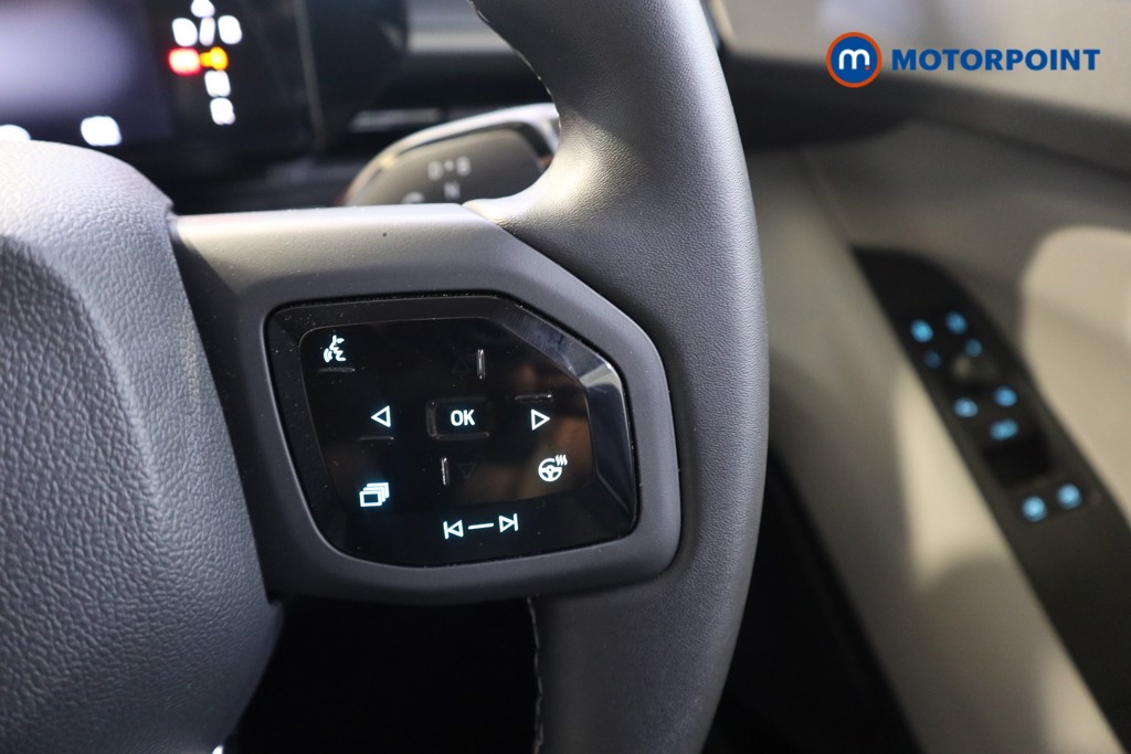 Ford Explorer Select Automatic Electric SUV - Stock Number (1566232) - 4th supplementary image
