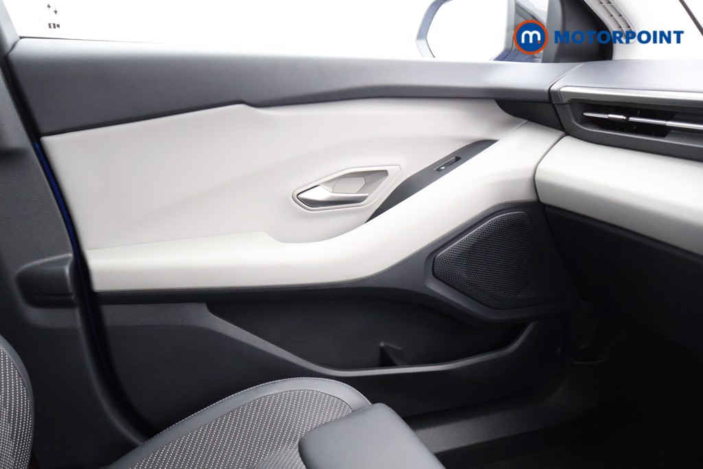 Ford Explorer Select Automatic Electric SUV - Stock Number (1566240) - 6th supplementary image