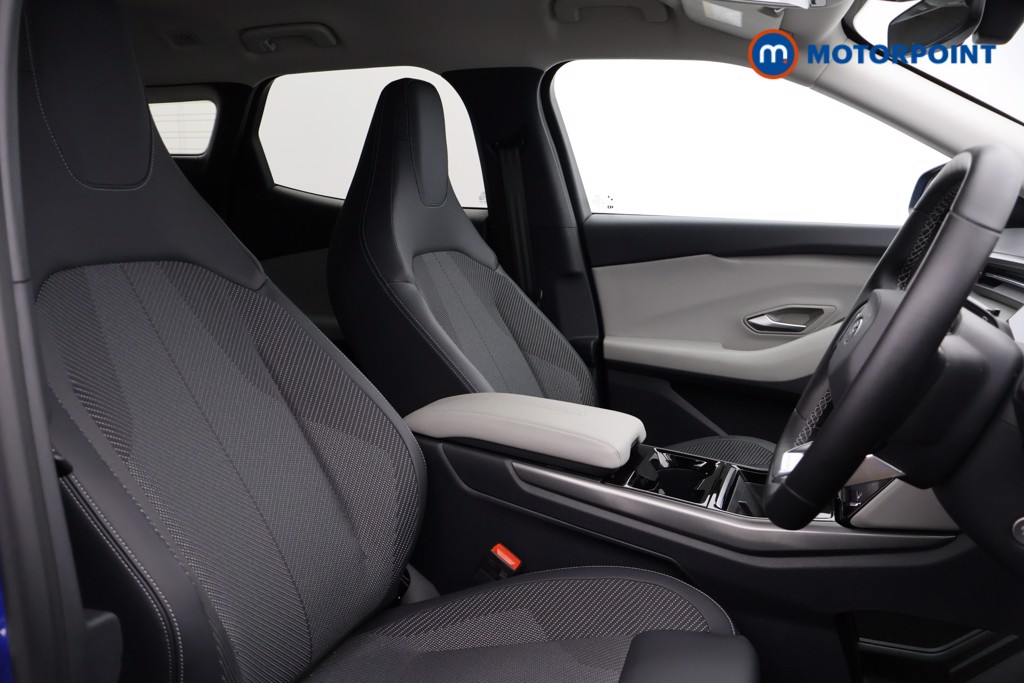 Ford Explorer Select Automatic Electric SUV - Stock Number (1566240) - 9th supplementary image