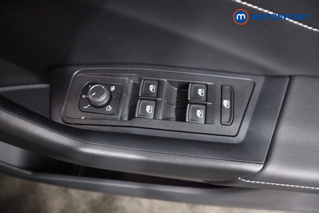 Volkswagen T-Roc R-Line Automatic Petrol SUV - Stock Number (1567053) - 23rd supplementary image
