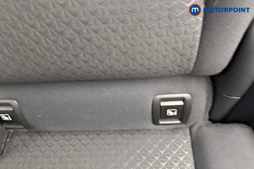 Nissan Juke Acenta Premium Manual Petrol SUV - Stock Number (1551150) - 23rd supplementary image