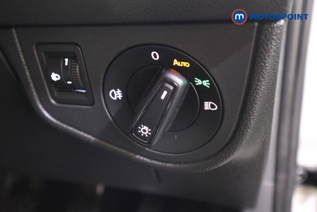 Volkswagen Polo Life Manual Petrol Hatchback - Stock Number (1554333) - 9th supplementary image
