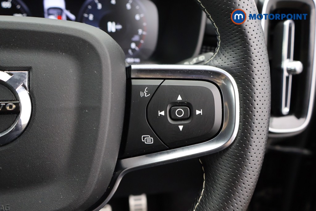 Volvo Xc40 R Design Manual Petrol SUV - Stock Number (1555051) - 3rd supplementary image