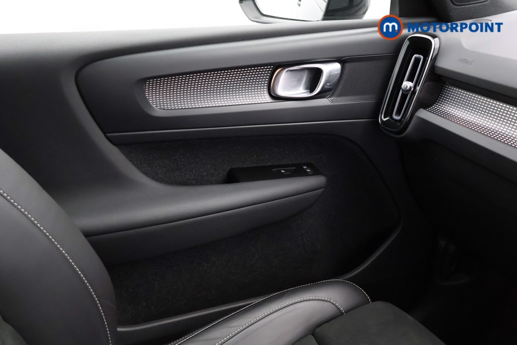 Volvo Xc40 R Design Manual Petrol SUV - Stock Number (1555051) - 8th supplementary image