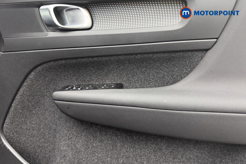 Volvo Xc40 R Design Manual Petrol SUV - Stock Number (1555111) - 16th supplementary image