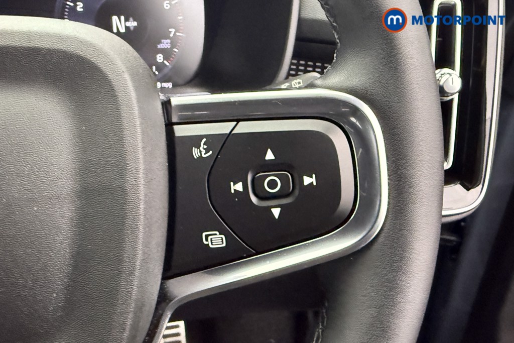 Volvo Xc40 R Design Manual Petrol SUV - Stock Number (1555147) - 14th supplementary image