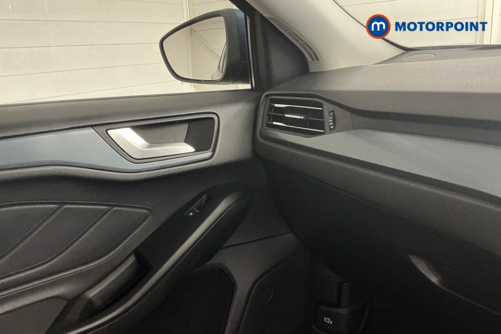 Ford Focus Active X Manual Petrol Hatchback - Stock Number (1556515) - 16th supplementary image