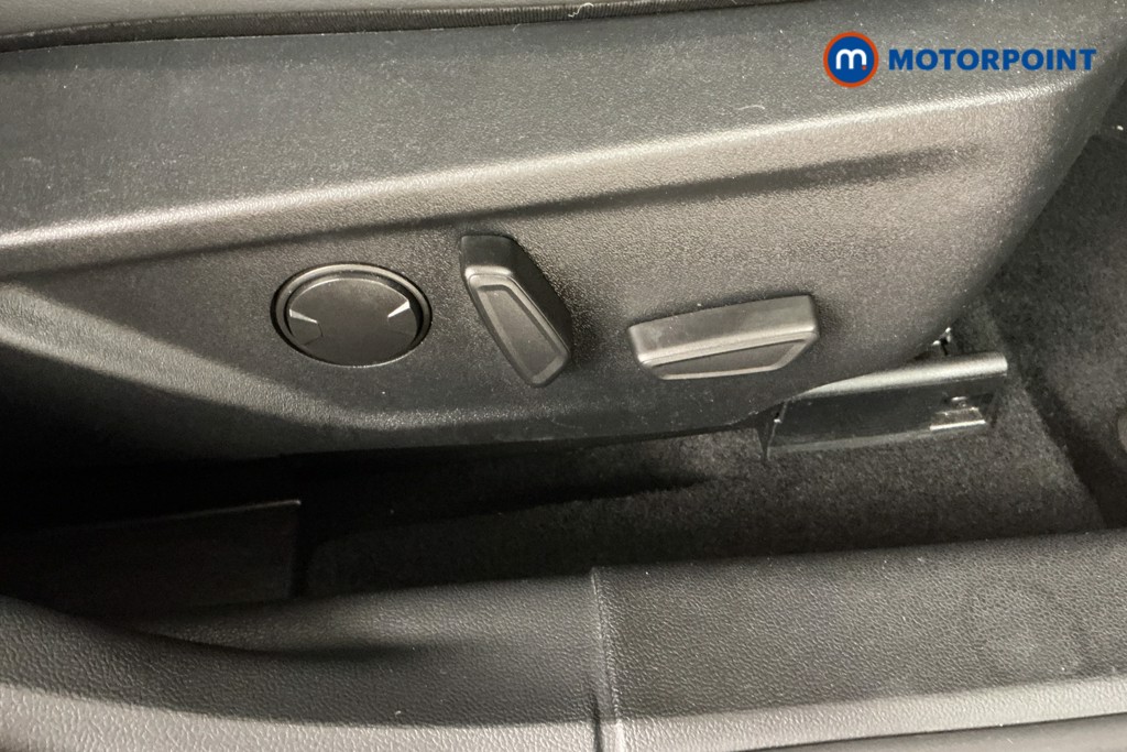 Ford Focus Active X Manual Petrol Hatchback - Stock Number (1556515) - 19th supplementary image
