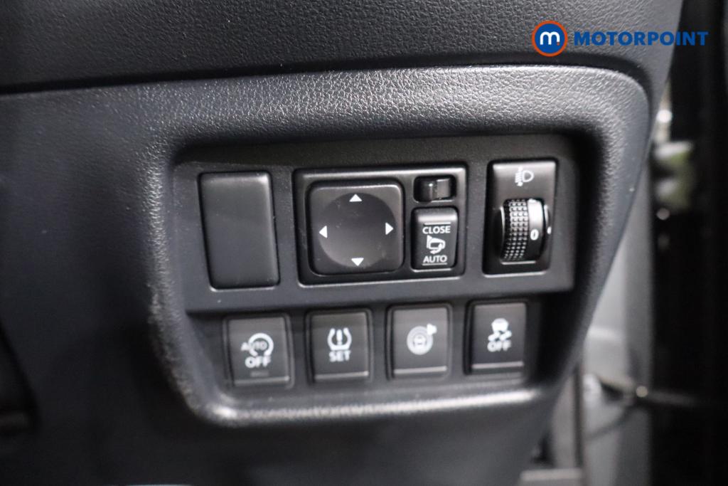 Nissan Juke Tekna Manual Petrol SUV - Stock Number (1558417) - 11th supplementary image