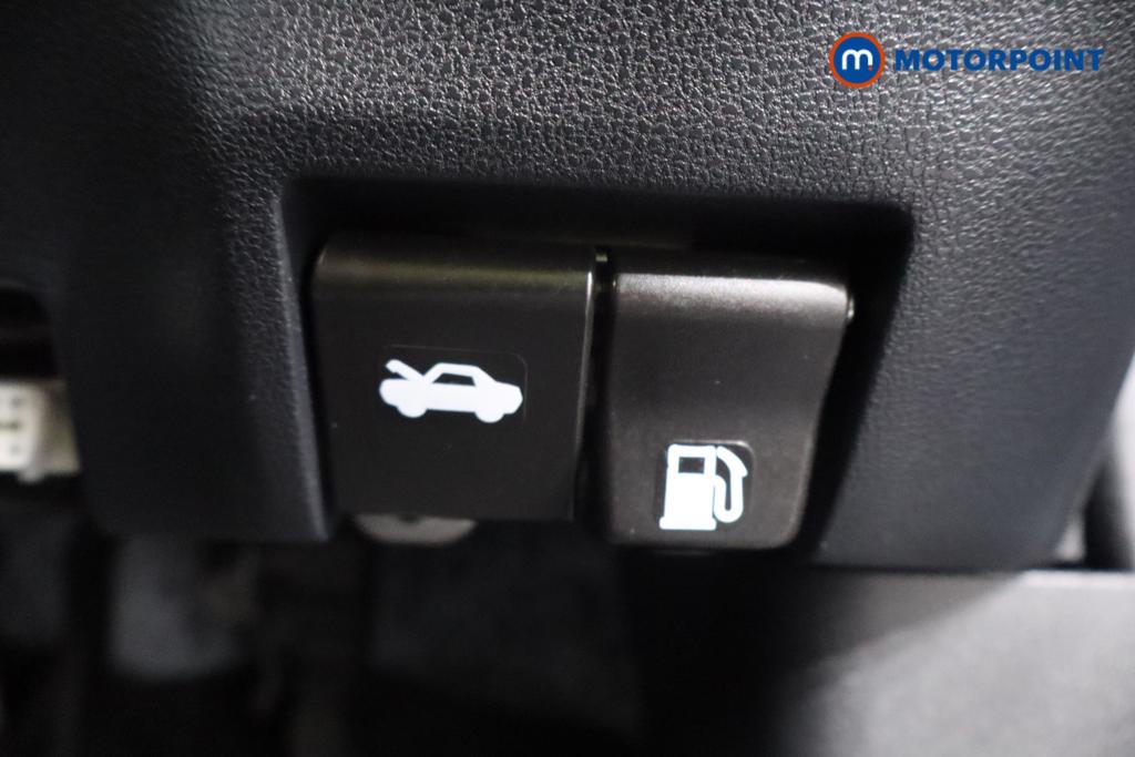 Nissan Juke Tekna Manual Petrol SUV - Stock Number (1558417) - 12th supplementary image