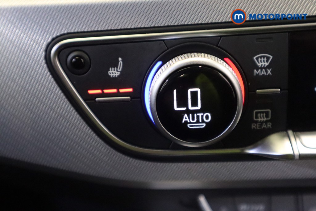 Audi A4 Technik Automatic Diesel Estate - Stock Number (1559005) - 23rd supplementary image