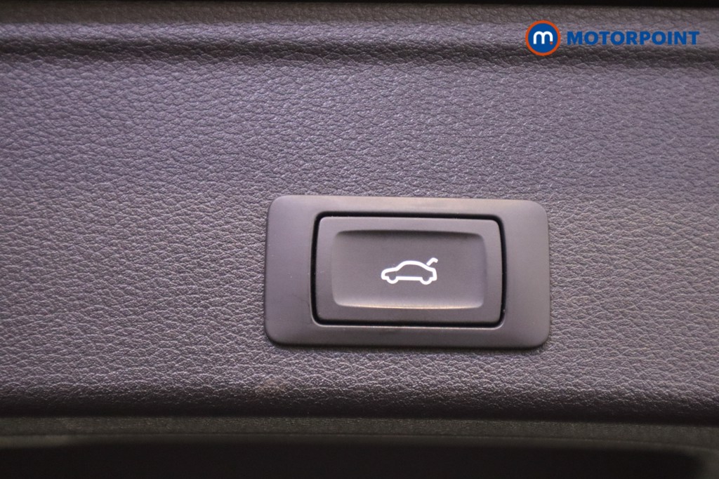 Audi A4 Technik Automatic Diesel Estate - Stock Number (1559005) - 29th supplementary image