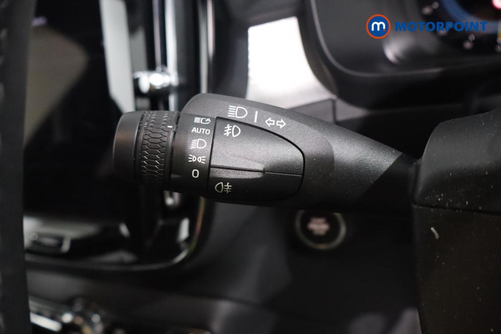 Volvo Xc40 Core Automatic Petrol SUV - Stock Number (1560056) - 10th supplementary image