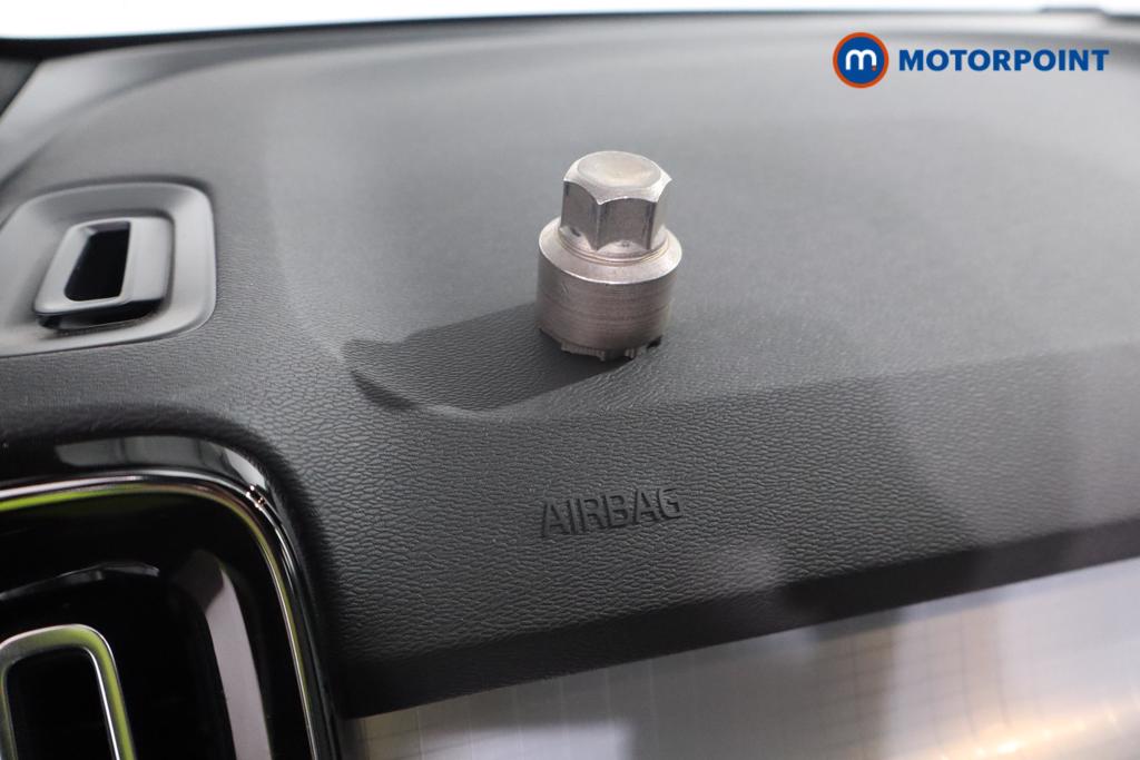 Volvo Xc40 Core Automatic Petrol SUV - Stock Number (1560056) - 15th supplementary image