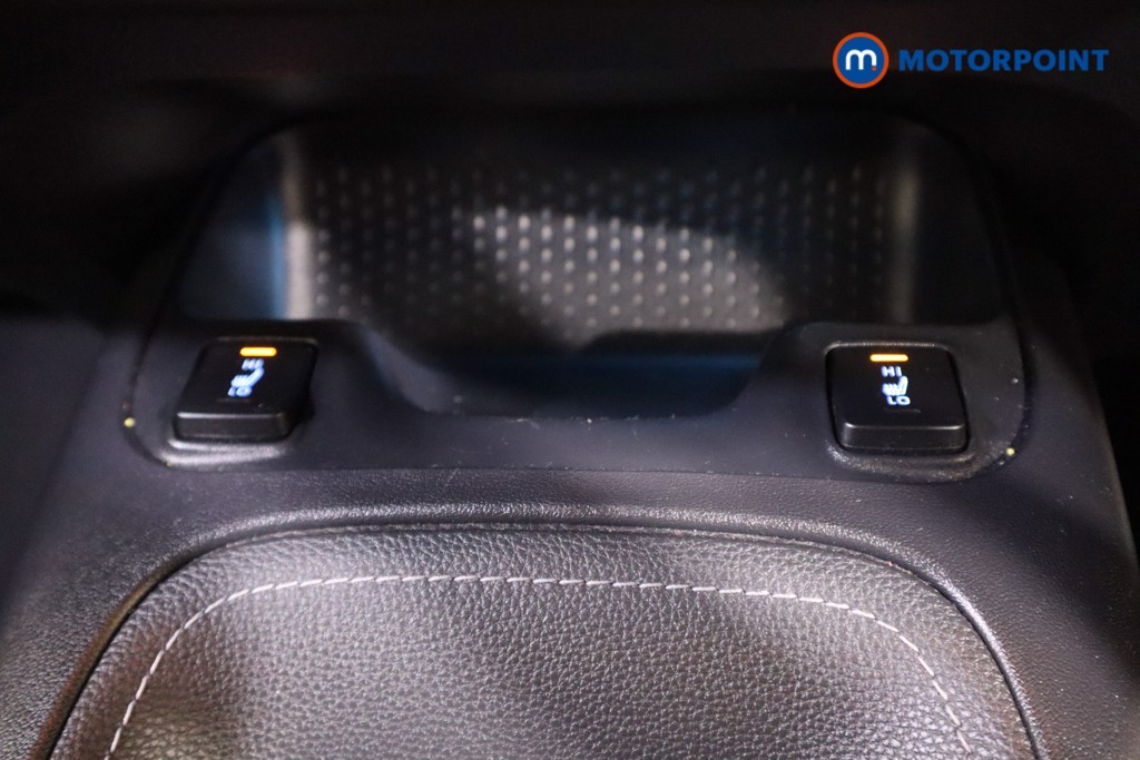 Toyota Corolla Design Automatic Petrol-Electric Hybrid Estate - Stock Number (1560365) - 21st supplementary image