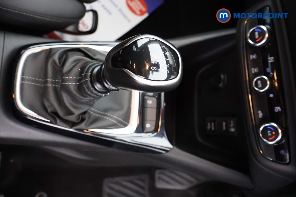 Vauxhall Crossland Ultimate Manual Diesel SUV - Stock Number (1561005) - 6th supplementary image