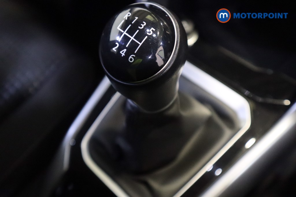 Volkswagen T-Roc Active Manual Petrol SUV - Stock Number (1561752) - 5th supplementary image