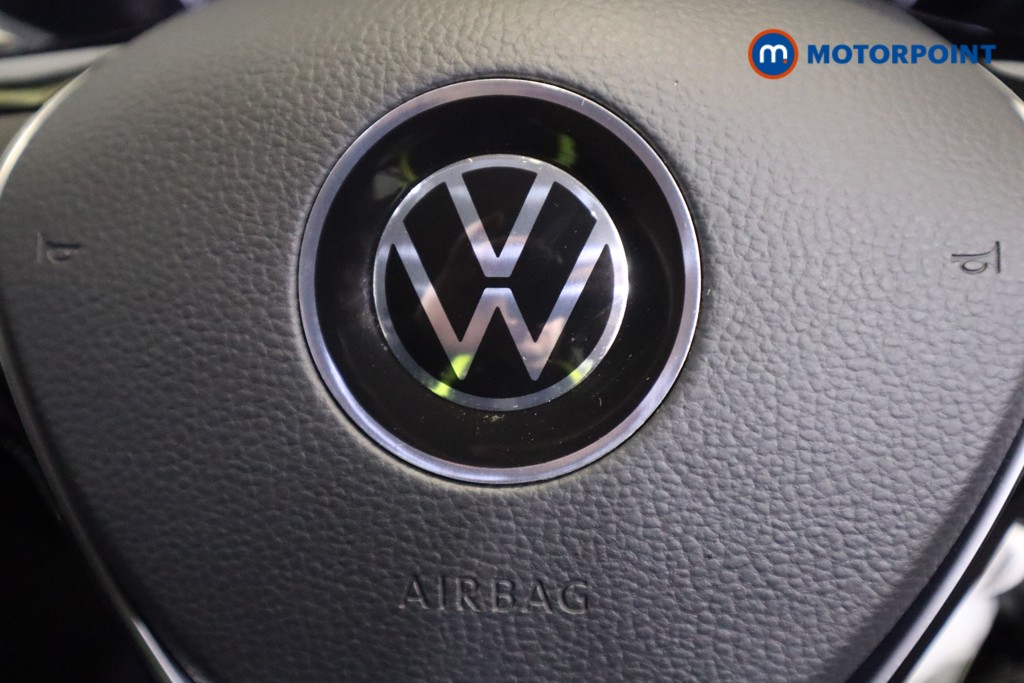 Volkswagen T-Roc Active Manual Petrol SUV - Stock Number (1561752) - 17th supplementary image