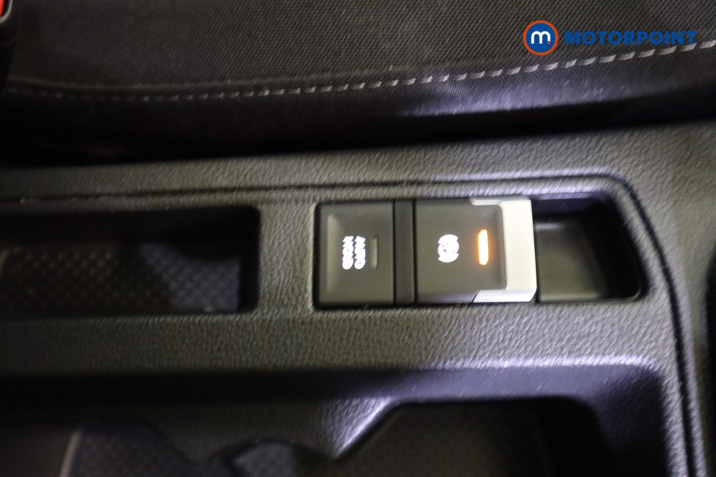 Volkswagen T-Roc Active Manual Petrol SUV - Stock Number (1561752) - 22nd supplementary image
