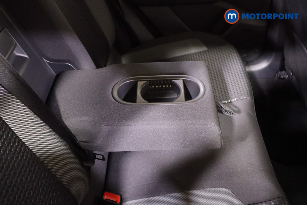 Volkswagen T-Roc Active Manual Petrol SUV - Stock Number (1561752) - 26th supplementary image